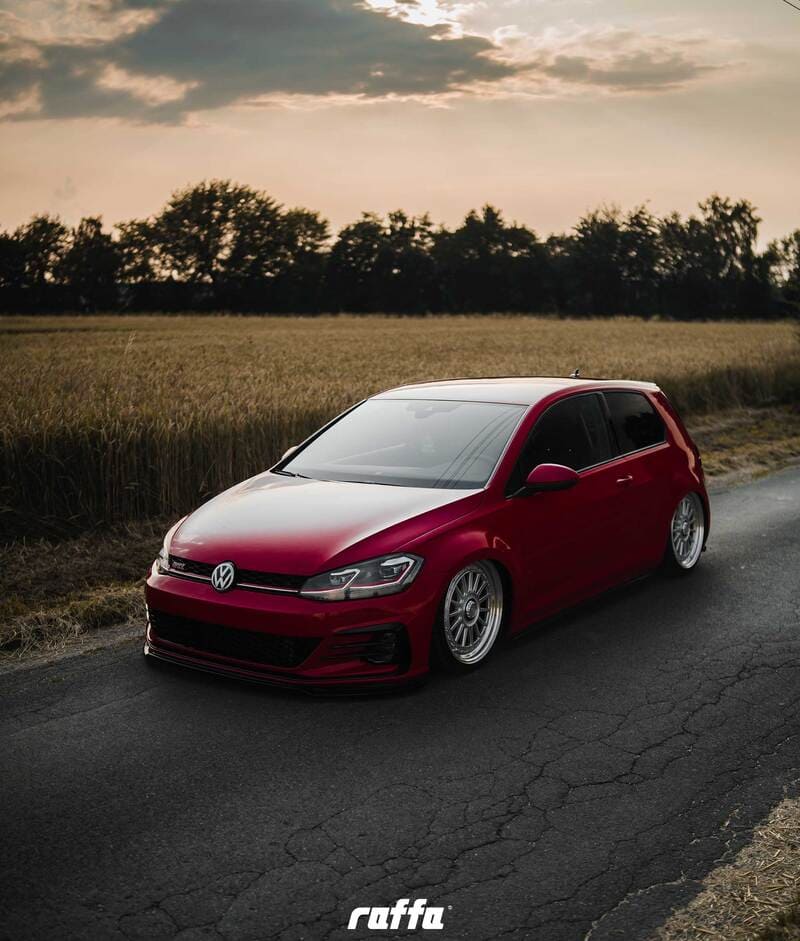 Raffa RF-04 na samochodzie