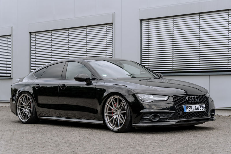 Raffa RFS-01 na samochodzie