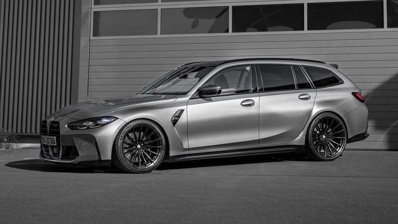 Raffa RFS-02 na samochodzie