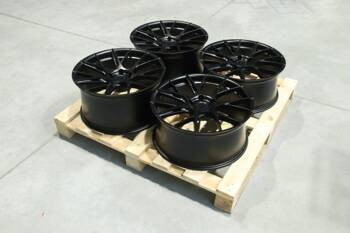 Komplet felg aluminiowych 20" Japan Racing JR42 20x9 ET28+ 20x10 ET23 Matt Black