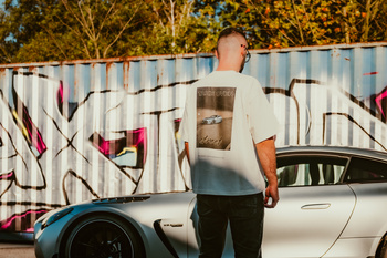 Beżowy T-Shirt Maxton Design