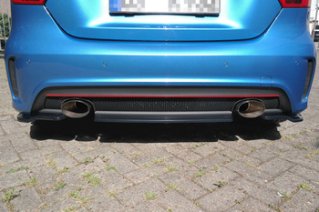 Splitter tylny srodkowy (bez dyfuzora) Maxton Mercedes-Benz W176 AMG-Line Przedlift (czarny połysk)