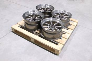 Komplet felg aluminiowych 17" Japan Racing JR19 17x8 ET0 + 17x9 ET-25 3x112 Gun Metal