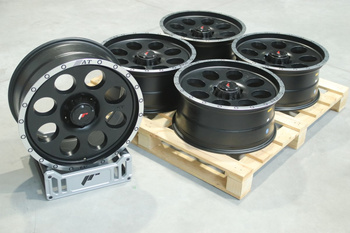 Komplet felg aluminiowych 20" Japan Racing 5x JRX4 20x9 ET20 6x139,7 Matt Black w/ Machined Lip